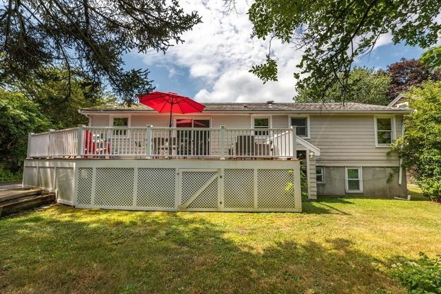10 Railroad Ave 1, Rockport, MA 01966