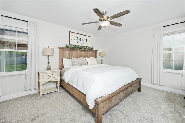 825 Loblolly CT, Chesapeake, VA 23322