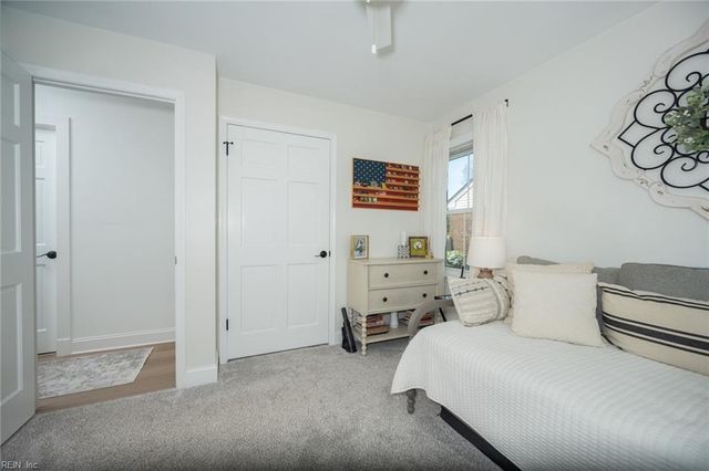 825 Loblolly CT, Chesapeake, VA 23322