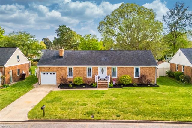 825 Loblolly CT, Chesapeake, VA 23322