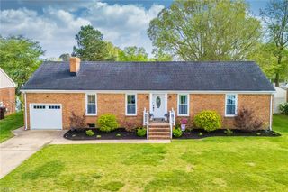 825 Loblolly CT, Chesapeake, VA 23322