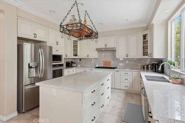 29226 Las Palmas Court, Valencia, CA 91354
