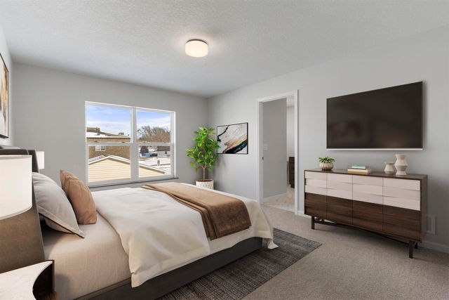 3325 Lincolnshire Road, Waterloo, IA 50701