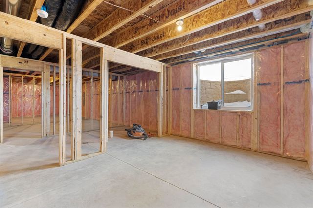 3325 Lincolnshire Road, Waterloo, IA 50701