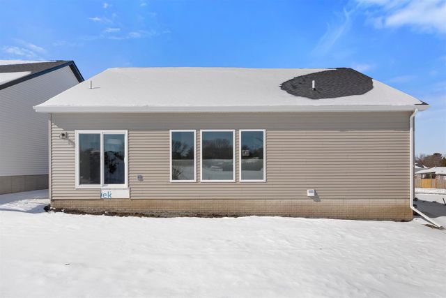 3325 Lincolnshire Road, Waterloo, IA 50701