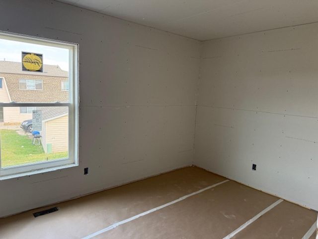 3325 Lincolnshire Road, Waterloo, IA 50701