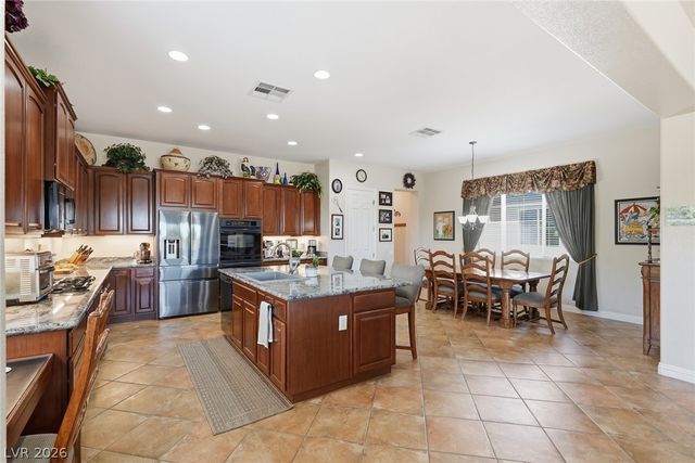 6883 May Basket Avenue, Las Vegas, NV 89131