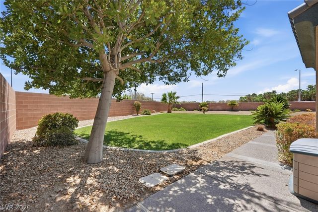 6883 May Basket Avenue, Las Vegas, NV 89131