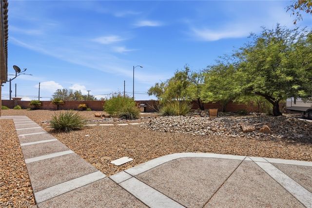 6883 May Basket Avenue, Las Vegas, NV 89131