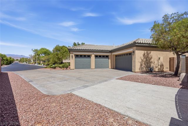 6883 May Basket Avenue, Las Vegas, NV 89131