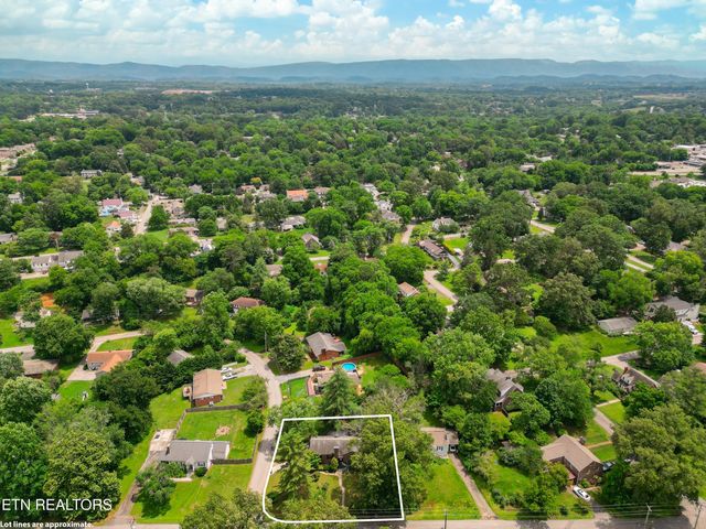 1122 Tapoco Ave, Maryville, TN 37801