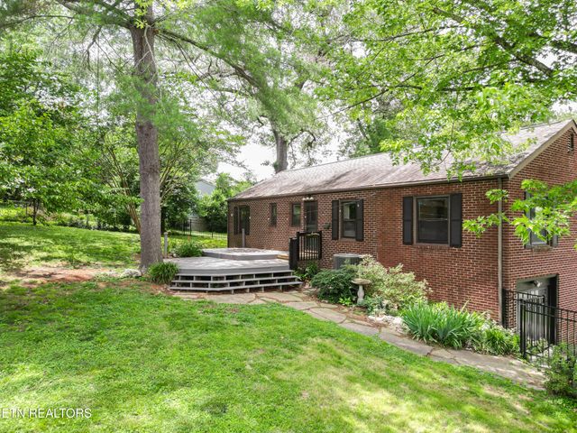 1122 Tapoco Ave, Maryville, TN 37801