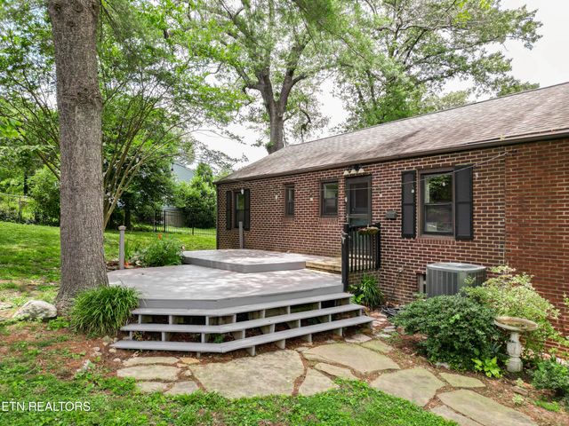 1122 Tapoco Ave, Maryville, TN 37801