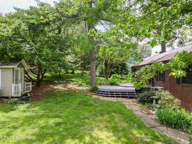 1122 Tapoco Ave, Maryville, TN 37801