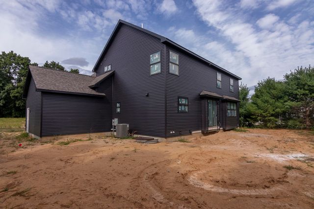 2612 Ashford Trail, Portage City, MI 49024