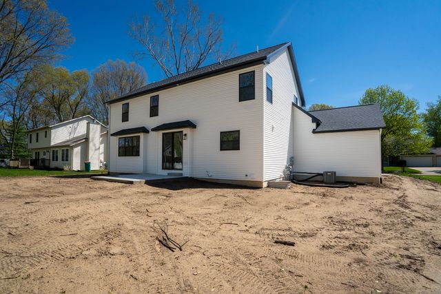 2612 Ashford Trail, Portage City, MI 49024