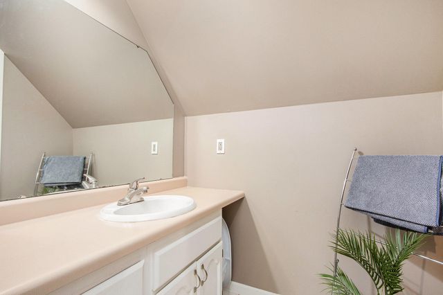 2342 Anna Street, Schererville, IN 46375