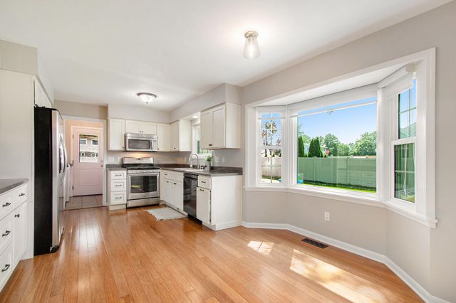 2342 Anna Street, Schererville, IN 46375