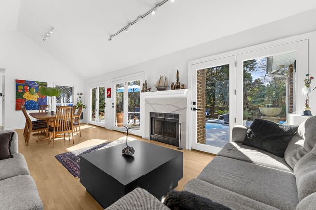 902 Travers Drive, Charleston, SC 29412