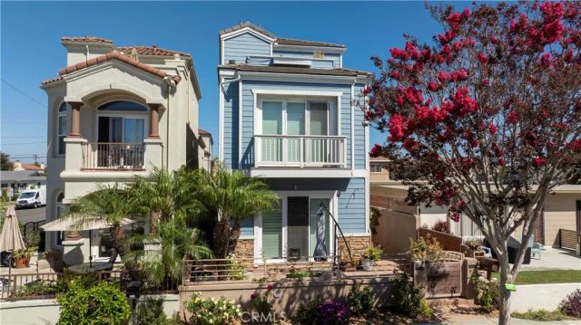 1020 California, Huntington Beach, CA 92648