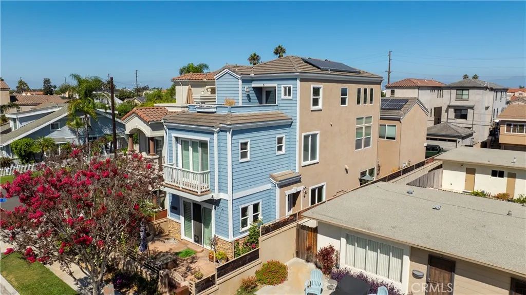 1020 California, Huntington Beach, CA 92648