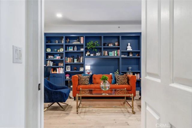 11740 W Sunset Boulevard 14, Los Angeles, CA 90049