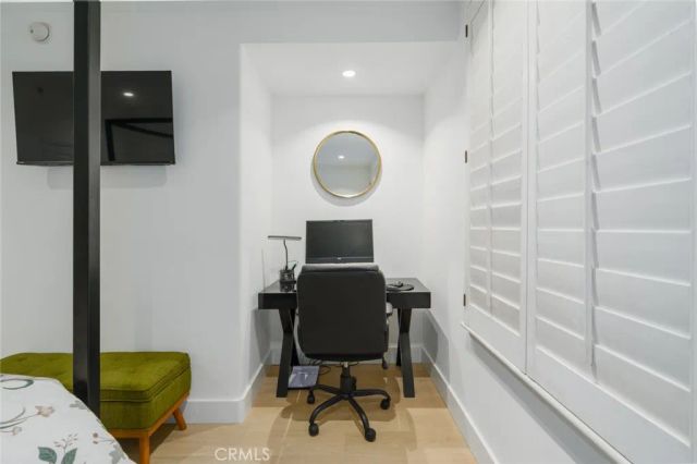 11740 W Sunset Boulevard 14, Los Angeles, CA 90049