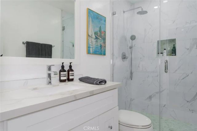 11740 W Sunset Boulevard 14, Los Angeles, CA 90049