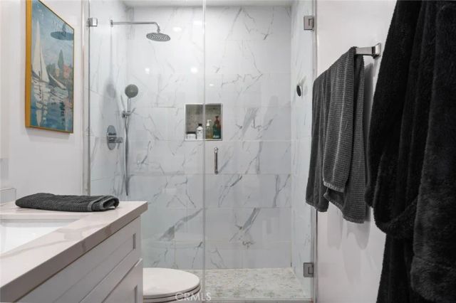 11740 W Sunset Boulevard 14, Los Angeles, CA 90049