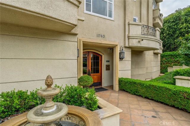 11740 W Sunset Boulevard 14, Los Angeles, CA 90049