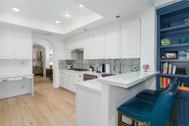 11740 W Sunset Boulevard 14, Los Angeles, CA 90049