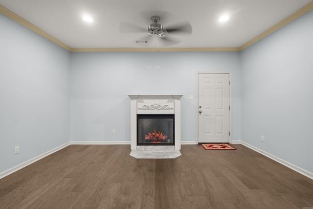 617 Edgemoor Terrace, Benton, AR 72015