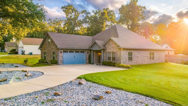617 Edgemoor Terrace, Benton, AR 72015