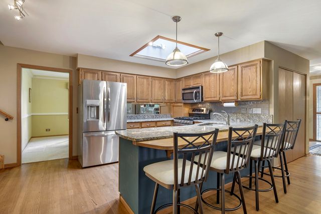 1281 TRACIE Drive, Lake Zurich, IL 60047