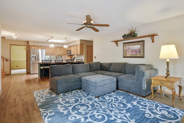 1281 TRACIE Drive, Lake Zurich, IL 60047