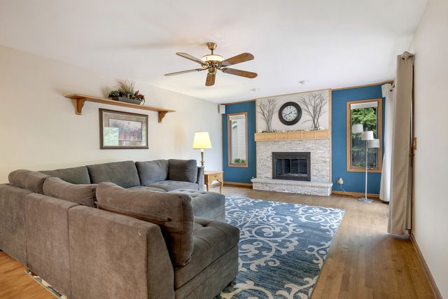 1281 TRACIE Drive, Lake Zurich, IL 60047