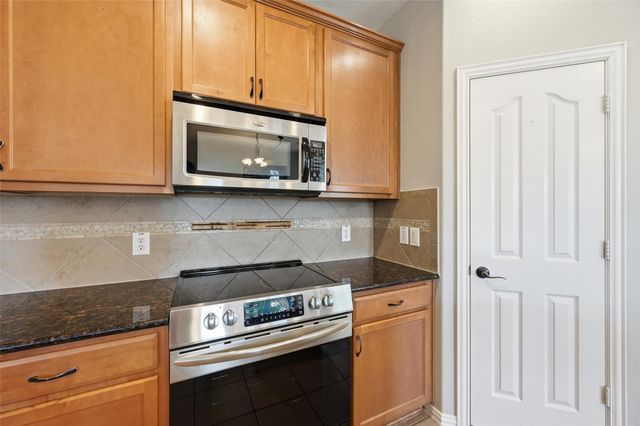 3817 Regent Street, Midlothian, TX 76065