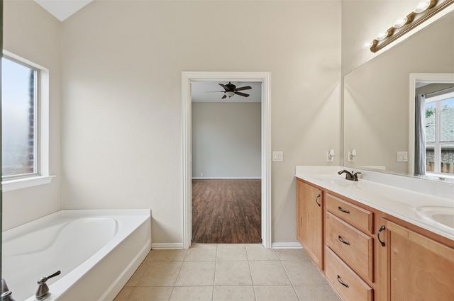 3817 Regent Street, Midlothian, TX 76065