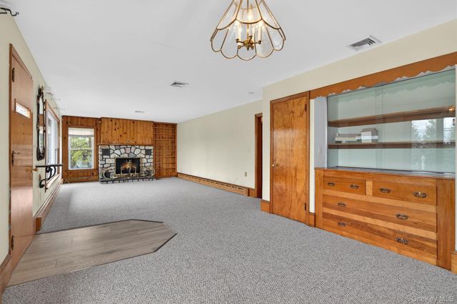 74 Hudson Terrace, Marlboro, NY 12542