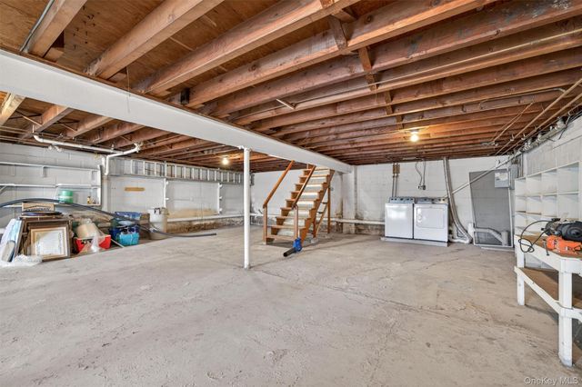 74 Hudson Terrace, Marlboro, NY 12542