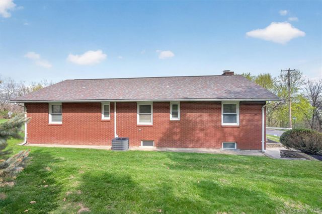 74 Hudson Terrace, Marlboro, NY 12542