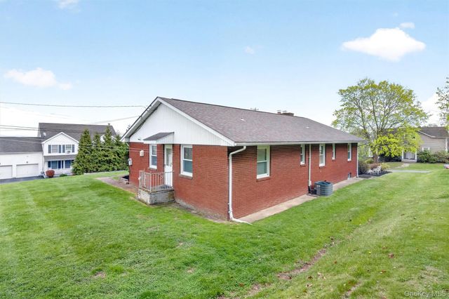 74 Hudson Terrace, Marlboro, NY 12542