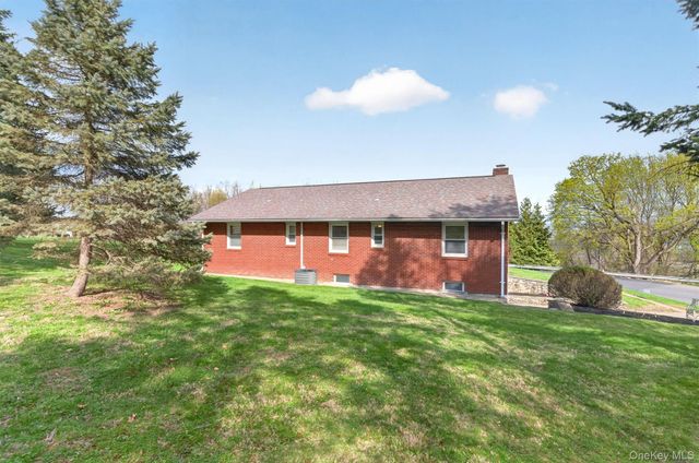 74 Hudson Terrace, Marlboro, NY 12542