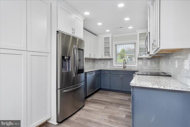 13825 WOODLAND HEIGHTS DR, Hagerstown, MD 21742