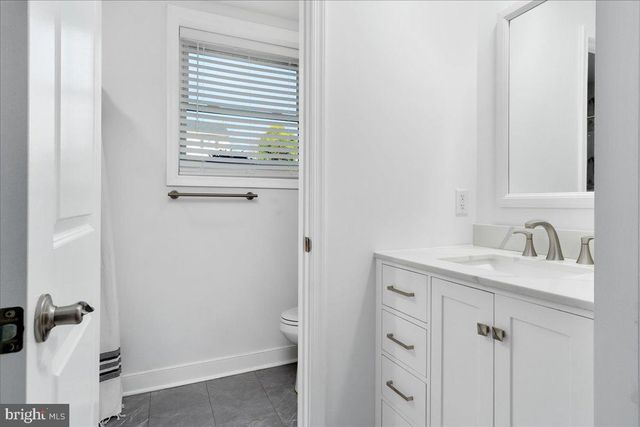 13825 WOODLAND HEIGHTS DR, Hagerstown, MD 21742