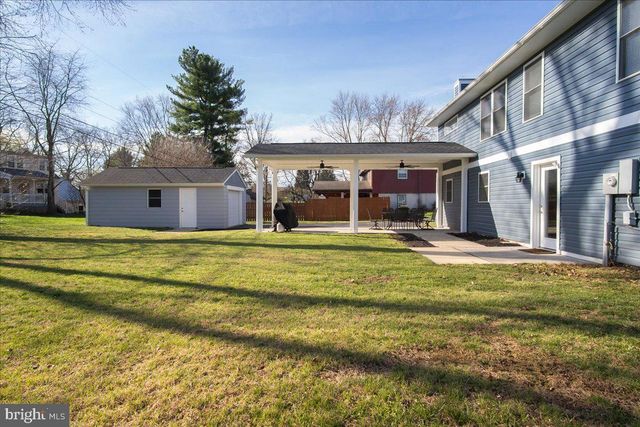 13825 WOODLAND HEIGHTS DR, Hagerstown, MD 21742
