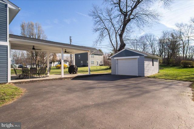 13825 WOODLAND HEIGHTS DR, Hagerstown, MD 21742