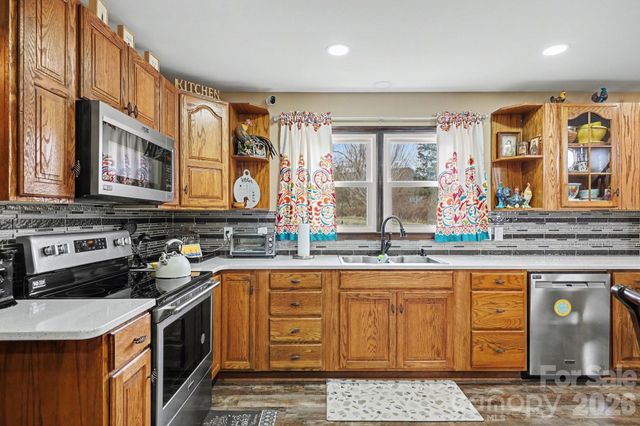 3361 47th Avenue Place NE 76, Hickory, NC 28601