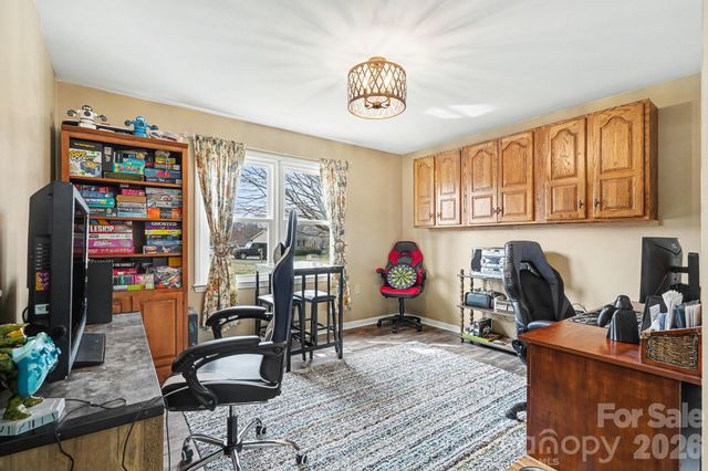 3361 47th Avenue Place NE 76, Hickory, NC 28601