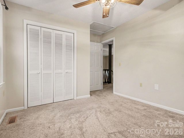 3361 47th Avenue Place NE, Hickory, NC 28601